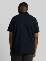 TOM TAILOR Herren Plus Size - Piqué Poloshirt mit Logo-Stickerei, blau, Uni – Bild 5
