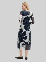 TOM TAILOR Damen Midi-Meshkleid mit Raffungen, blau, Geblümt – Bild 5