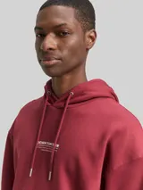 TOM TAILOR DENIM Herren Relaxed Hoodie Sweatshirt mit Logo-Print, rot, Uni – Bild 6