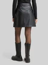 TOM TAILOR DENIM Damen Mini-Rock in Leder-Optik, schwarz, Uni – Bild 5
