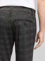 TOM TAILOR DENIM Herren TTSLIM Chino Hose, schwarz, Kariert – Bild 6
