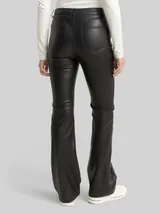 TOM TAILOR DENIM Damen Flared Hose in Lederoptik, schwarz, Uni – Bild 5