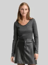 TOM TAILOR DENIM Damen Slim Fit Langarmshirt mit Glitzer-Effekt, schwarz, Uni – Bild 4