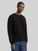 TOM TAILOR DENIM Herren Sweatshirt mit Logo-Badge, schwarz, Uni – Bild 4