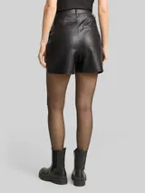 TOM TAILOR DENIM Damen Shorts in Lederoptik, schwarz, Uni – Bild 5