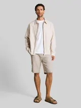 TOM TAILOR Herren TTREGULAR Chino Shorts mit Leinenanteil, beige, Meliert – Bild 4
