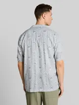 TOM TAILOR DENIM Herren Relaxed Fit Resort Hemd mit Leinenanteil, grün, Palmenprint – Bild 5