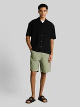 TOM TAILOR DENIM Herren TTLOOSE Carpenter-Shorts, grün, Uni – Bild 4