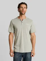 TOM TAILOR Herren Henley T-Shirt mit feinem Streifenmuster, grün, Gestreift – Bild 4