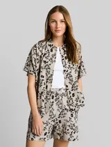TOM TAILOR DENIM Damen Boxy Fit Bluse mit Leinenanteil, beige, Geblümt – Bild 4