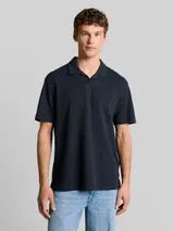 TOM TAILOR DENIM Herren Relaxed Fit Resort Poloshirt mit Waffelstruktur, blau, Uni – Bild 4