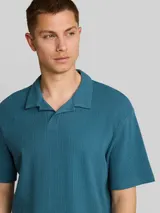 TOM TAILOR DENIM Herren Relaxed Fit Poloshirt mit Waffelstruktur, blau, Uni – Bild 6