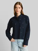 TOM TAILOR DENIM Damen Boxy Fit Hemdbluse mit Stickereien, blau, Gemustert – Bild 4