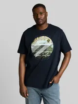 TOM TAILOR Herren Plus Size - T-Shirt mit Fotoprint, blau, Uni – Bild 4
