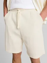 TOM TAILOR DENIM Herren Relaxed Shorts mit Waffelstruktur, weiß, Uni – Bild 6