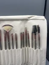 Großes Make-up Pinsel Set - 24 Teile - inkl. Kunstleder Tasche – Bild 5