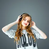 X6 Over-Ear Kopfhörer mit Mikrofon leicht faltbar und tragbar Stereo – Bild 6