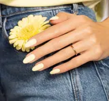 Staylac Neonail Hybrid-Nagellack für eine langlebige und professionelle Maniküre – Bild 2