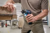 Bosch Akku-Bohrschrauber GSR 12V-32 FC, 2x 2.0Ah und Lader + 4x Aufsätze – Bild 7